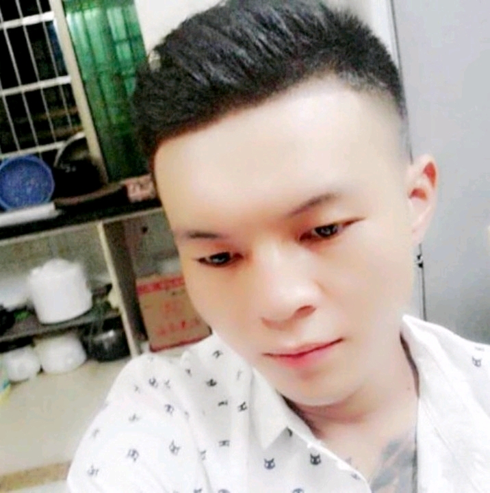 子龙的第一张照片--鞍山相亲服务中心