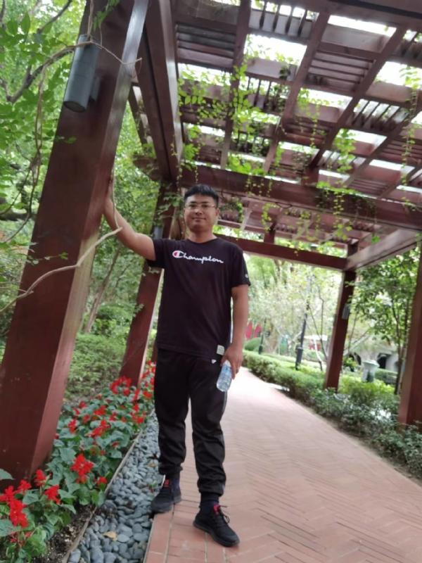 会飞的鱼的第一张照片--鞍山相亲服务中心