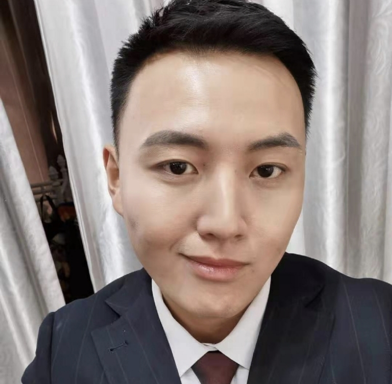 英俊潇洒的第二张照片--鞍山相亲服务中心