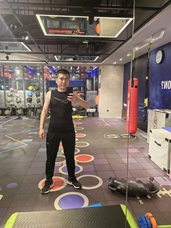 哈哈哈哈哈的第一张照片--鞍山相亲服务中心