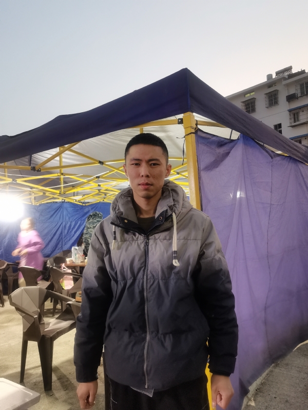 谁谁谁的第一张照片--鞍山相亲服务中心