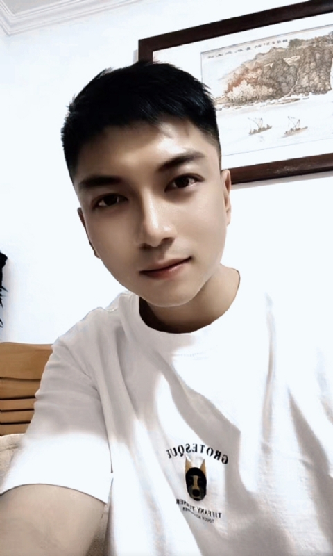 正直的火焰的第一张照片--鞍山相亲服务中心