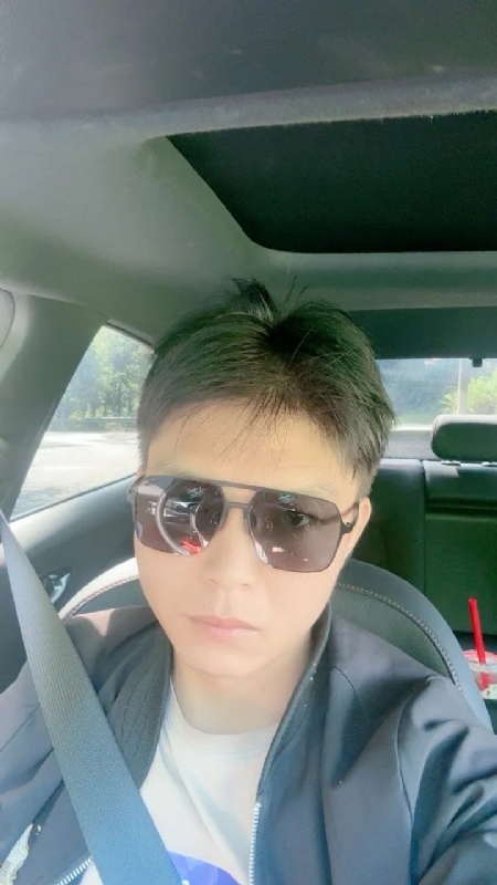 怀念的第一张照片--鞍山相亲服务中心