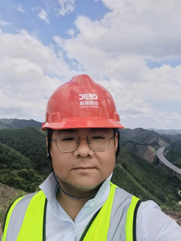 冰城小土匪的第一张照片--鞍山相亲服务中心