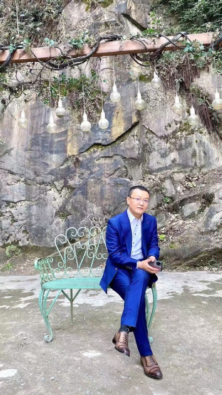 dikson的第一张照片--鞍山相亲服务中心