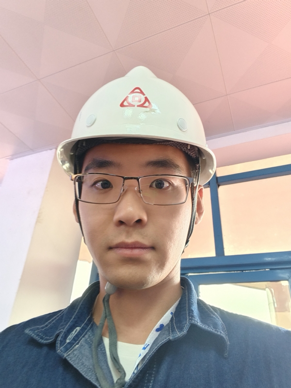 何鹏宇的第二张照片--鞍山相亲服务中心