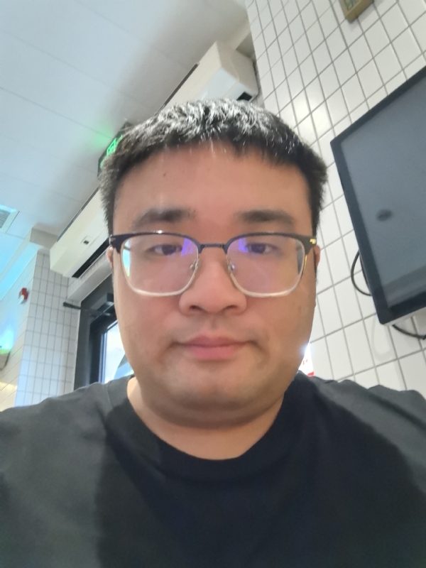 君临天下的第三张照片--鞍山相亲服务中心