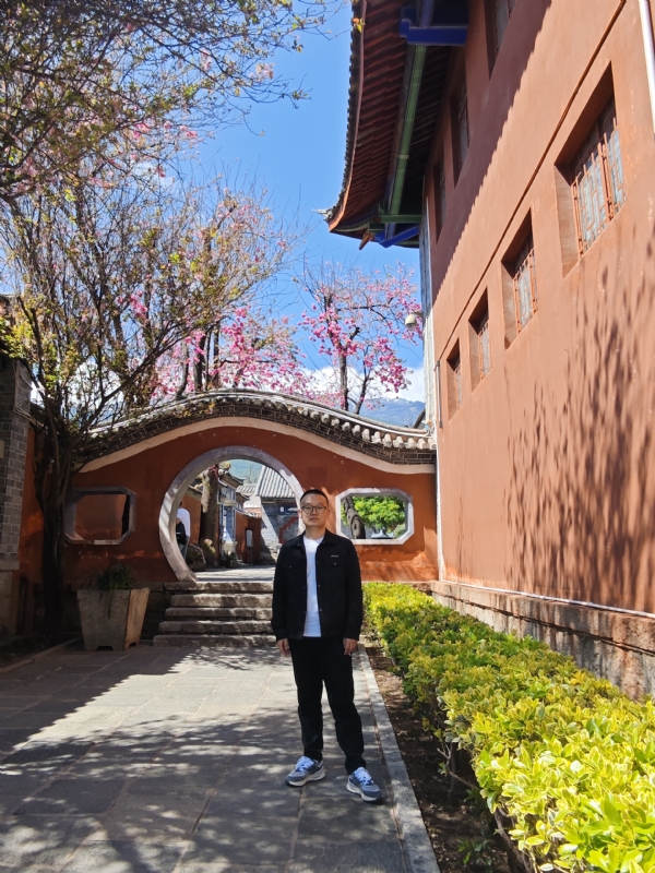 简单的第一张照片--鞍山相亲服务中心