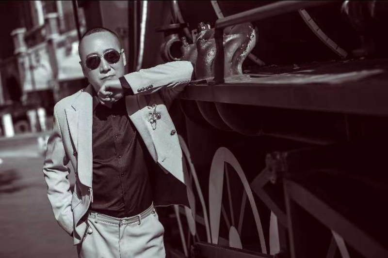 孤独燃烧的第一张照片--鞍山相亲服务中心