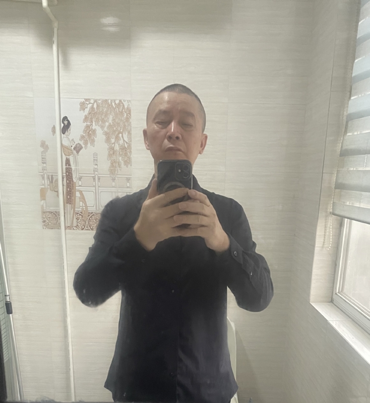 荣哥的第一张照片--鞍山相亲服务中心