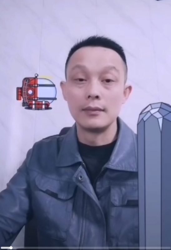 易进的第三张照片--鞍山相亲服务中心