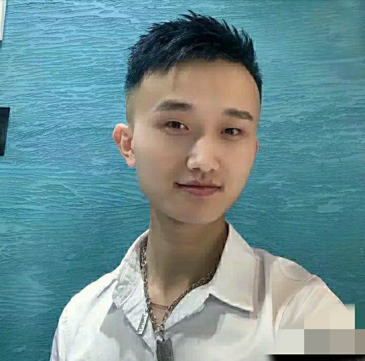 小哥哥的第一张照片--鞍山相亲服务中心