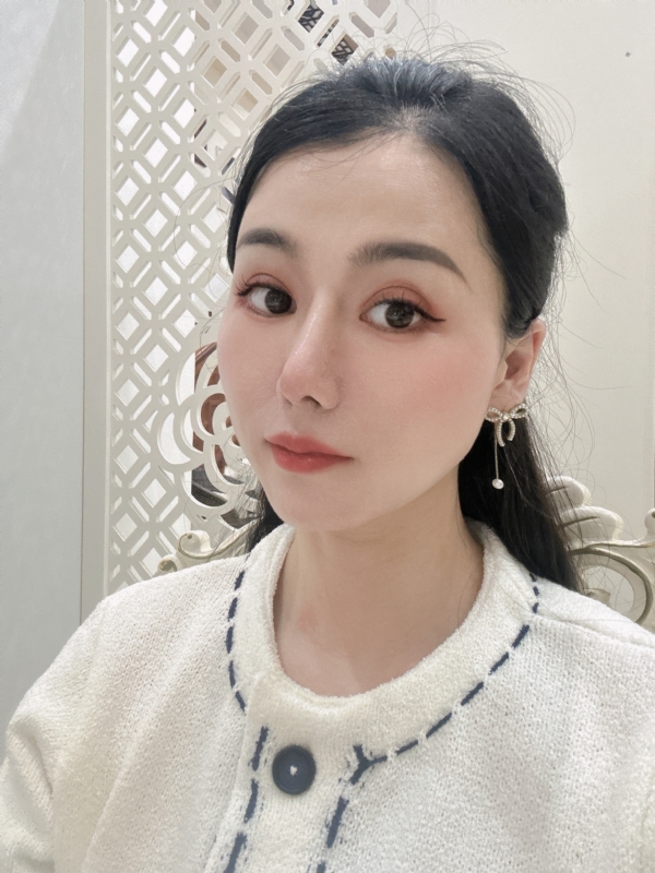 金莉的第一张照片--鞍山相亲服务中心