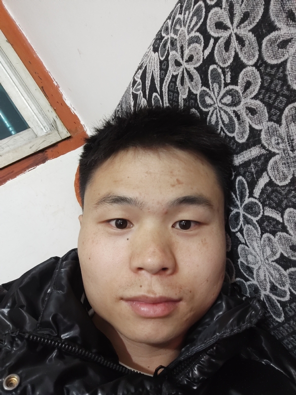 麒麟区幼儿园扛把子的第三张照片--鞍山相亲服务中心