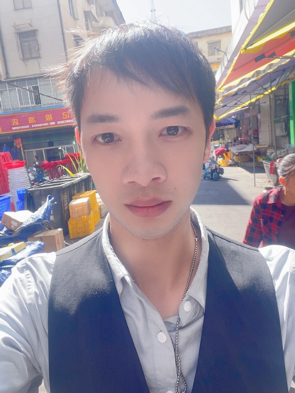 zengwanyou1995的第一张照片--鞍山相亲服务中心