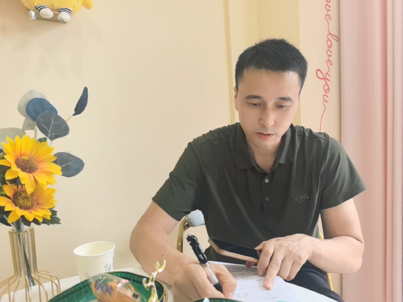 笑看一切的第二张照片--鞍山相亲服务中心