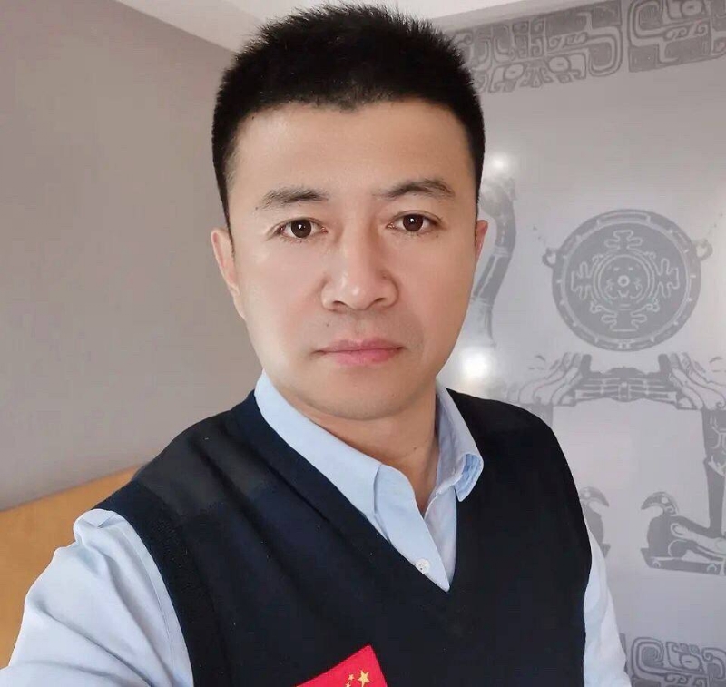 生在红旗下的第二张照片--鞍山相亲服务中心