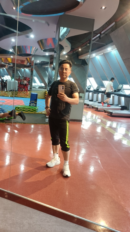 凭水相逢的第一张照片--鞍山相亲服务中心