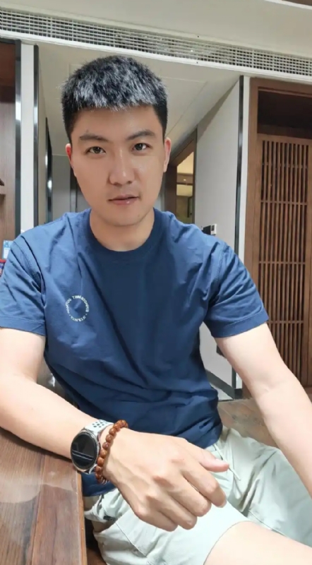 大鹏展翅的第二张照片--鞍山相亲服务中心