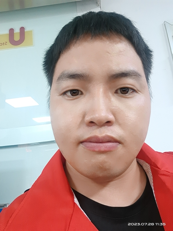 匆忙的第二张照片--鞍山相亲服务中心