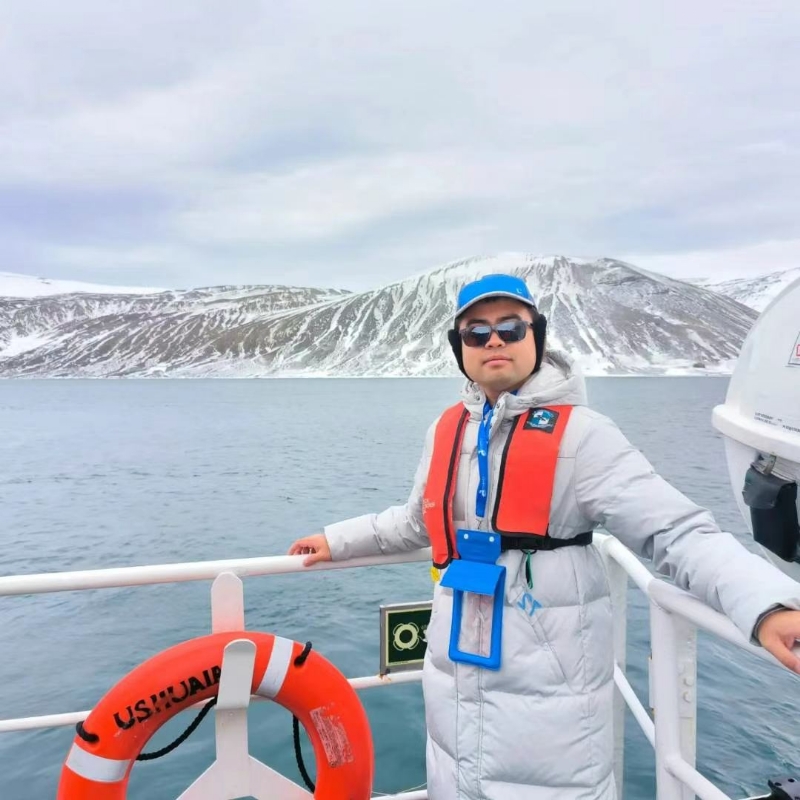 欢乐的笑的第三张照片--鞍山相亲服务中心