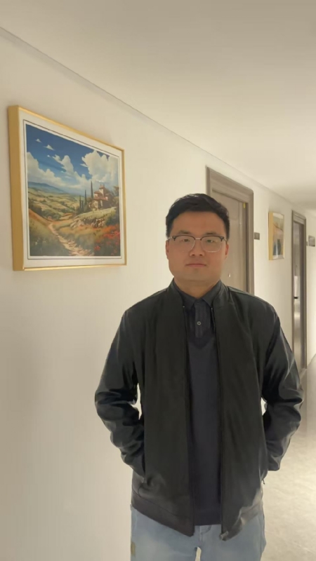 半瓶子的第一张照片--鞍山相亲服务中心