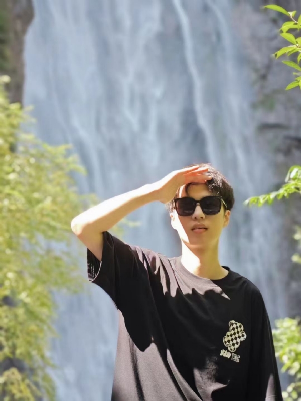 大橙子的第一张照片--鞍山相亲服务中心