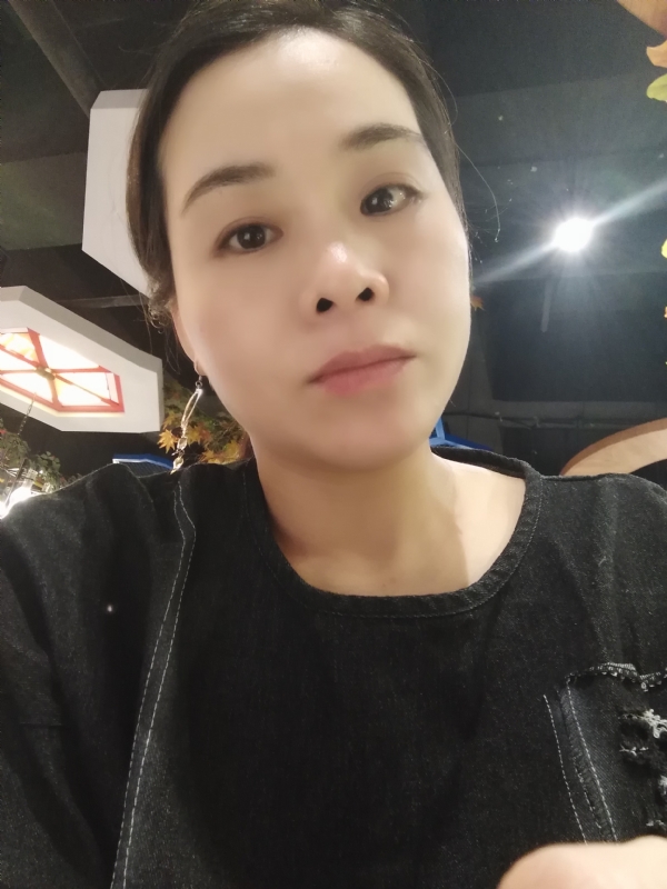 喜欢黑巧的第一张照片--鞍山相亲服务中心
